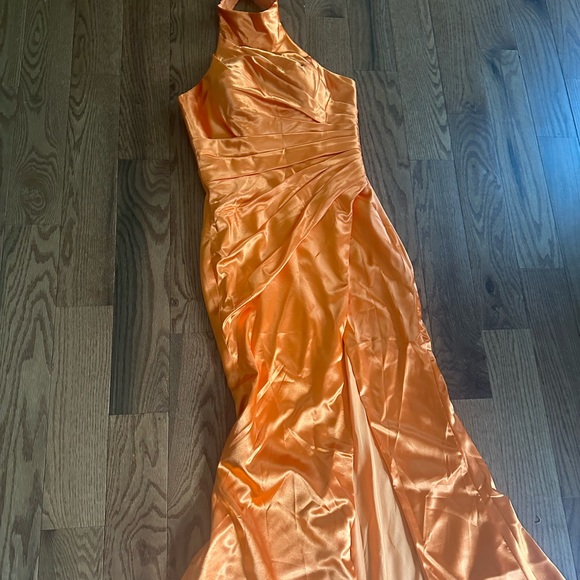 Sheath/Column Halter Charmeuse Bridesmaid Dresses With High Split - Picture 4 of 13